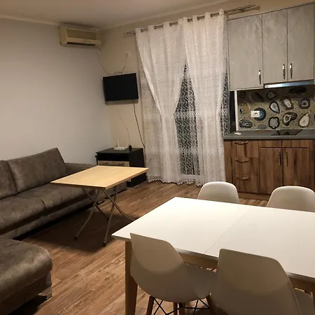 Shengjinguest Hotel *